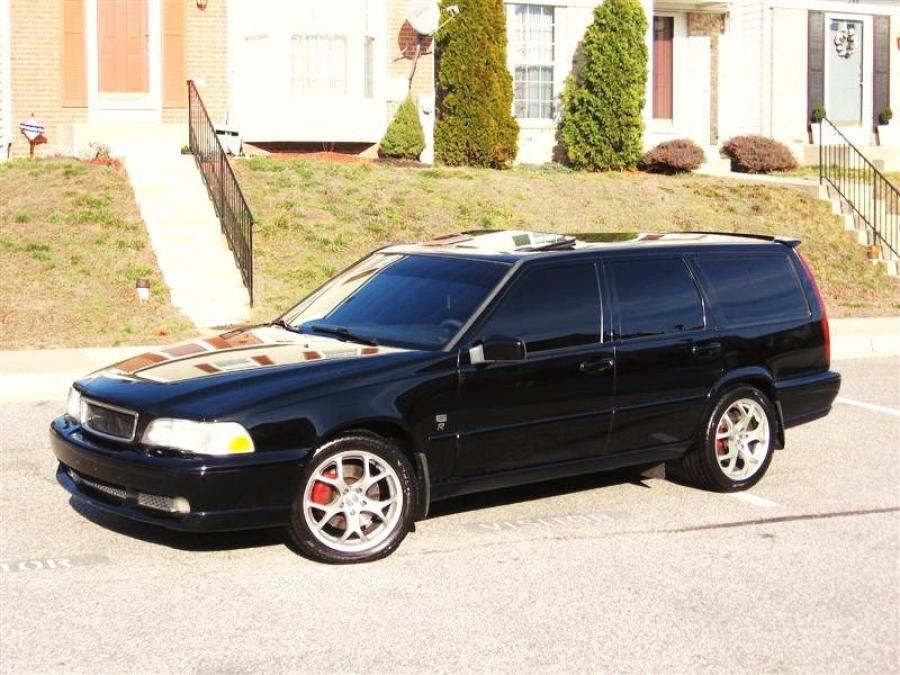  Volvo Turbo Wagon R 2000 года  (фото 1 из 1)